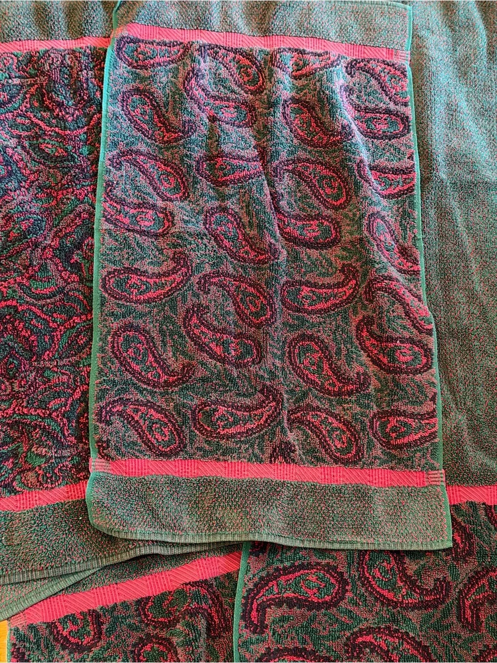 FieldCrest vintage 1990s Jewel tone paisley Bath towel set-2 bath towels/3 hand